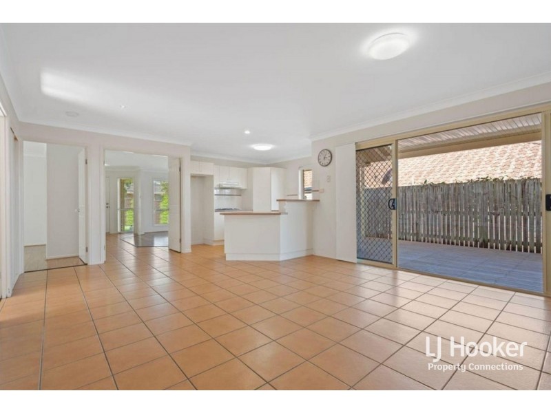 19 Mowbray Court, Kallangur QLD 4503