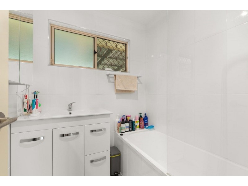 33 Pidgeon Drive, Deception Bay QLD 4508