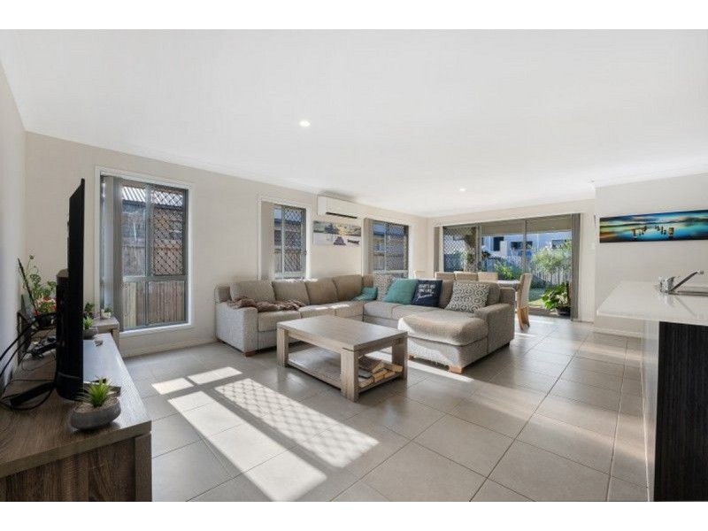 45 Benham Avenue, Kallangur QLD 4503