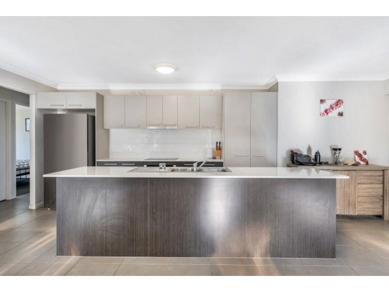 45 Benham Avenue, Kallangur QLD 4503