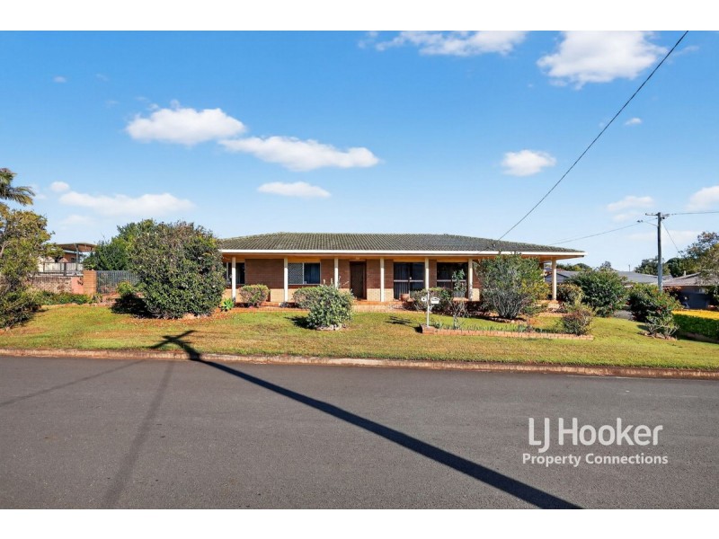 1 Lavercombe Drive, Kallangur QLD 4503