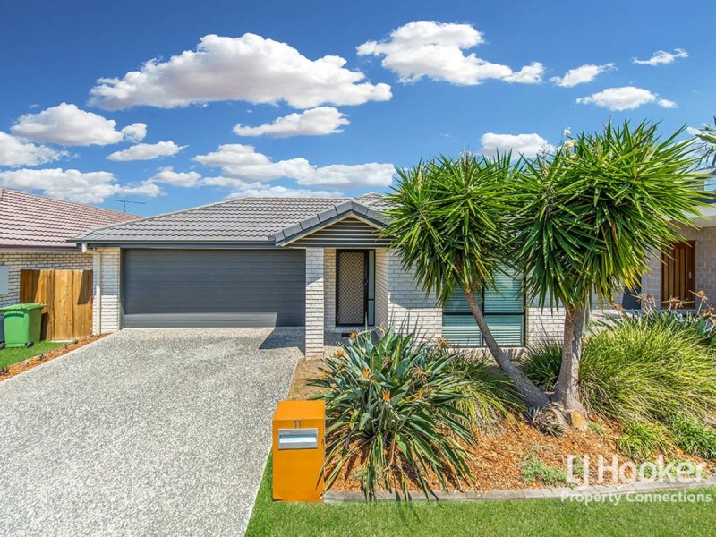 11 Mersey, North Lakes QLD 4509