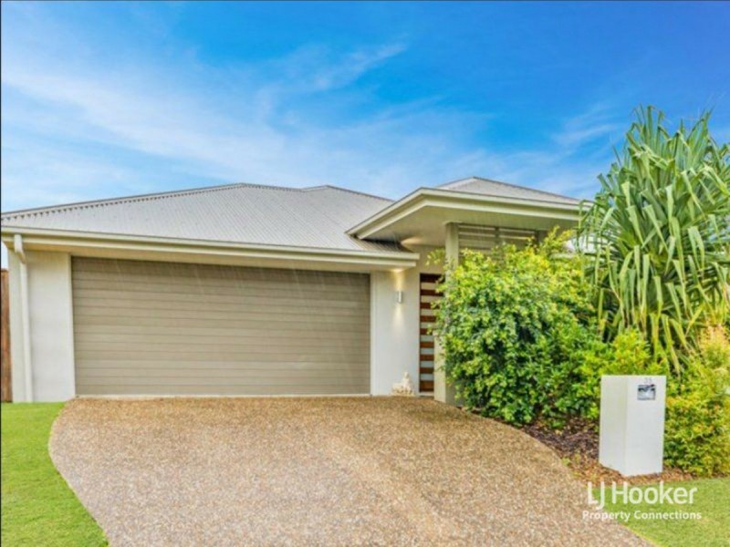 35 Dickson Crescent, North Lakes QLD 4509