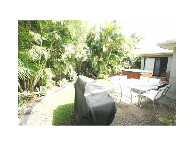 99 Pine River Drive, Murrumba Downs QLD 4503