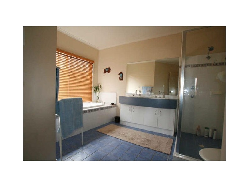 99 Pine River Drive, Murrumba Downs QLD 4503