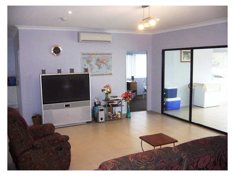 115 Sheaves Road, Kallangur QLD 4503