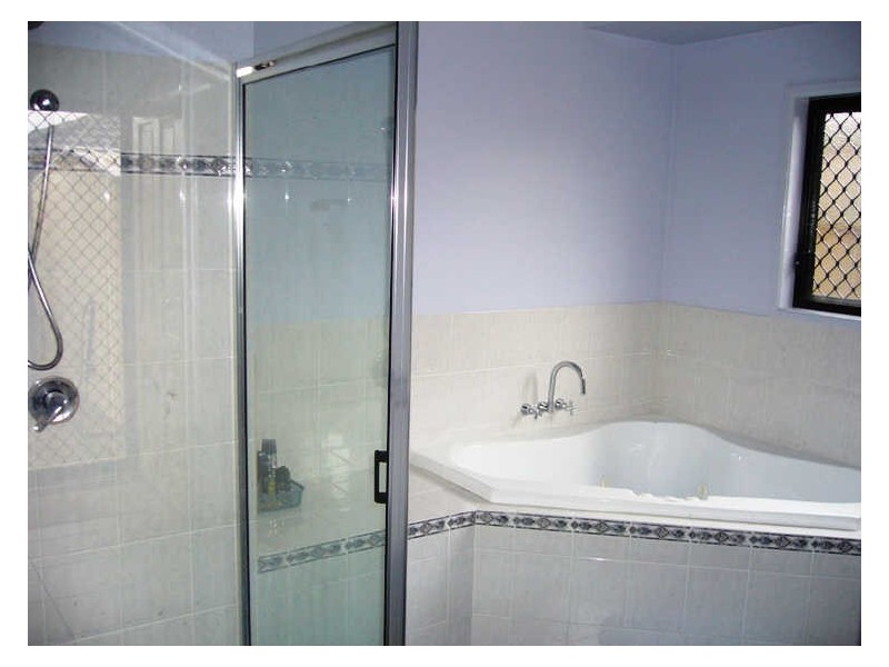 115 Sheaves Road, Kallangur QLD 4503