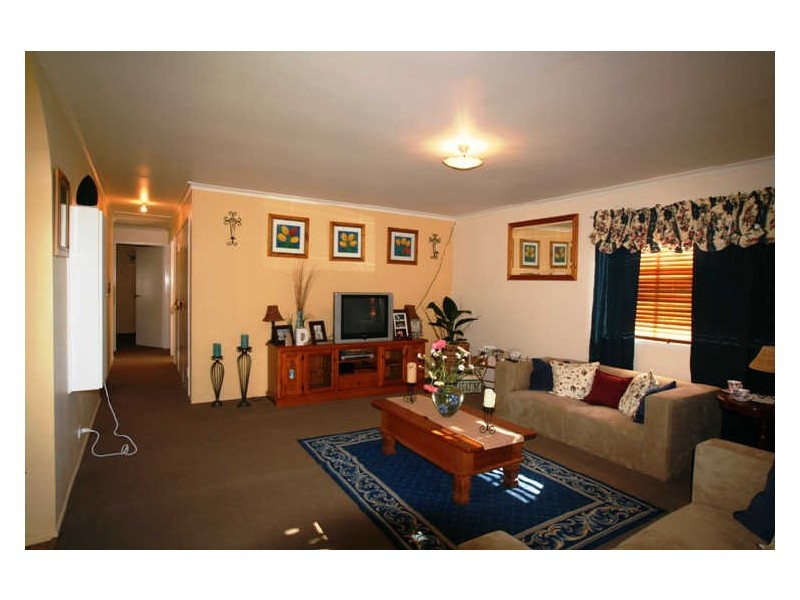 25 Paul Street, Kallangur QLD 4503