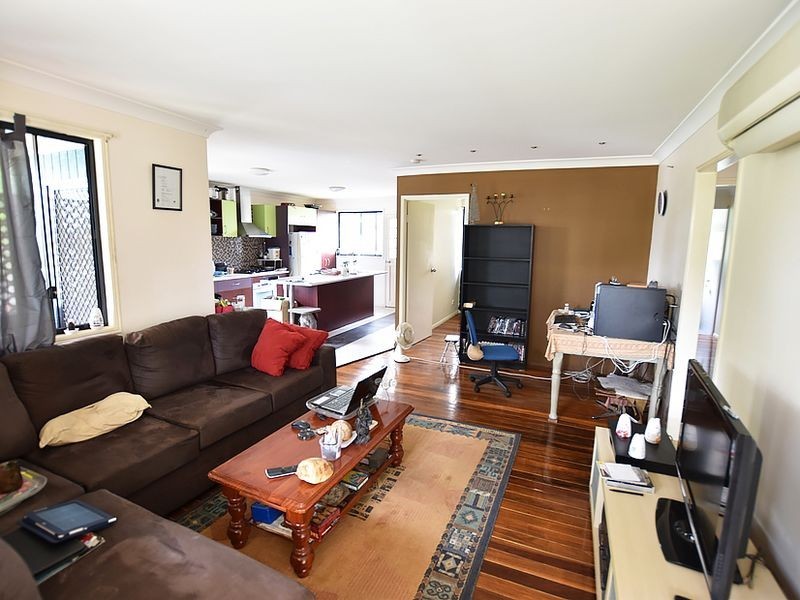5 Young Street, Petrie QLD 4502