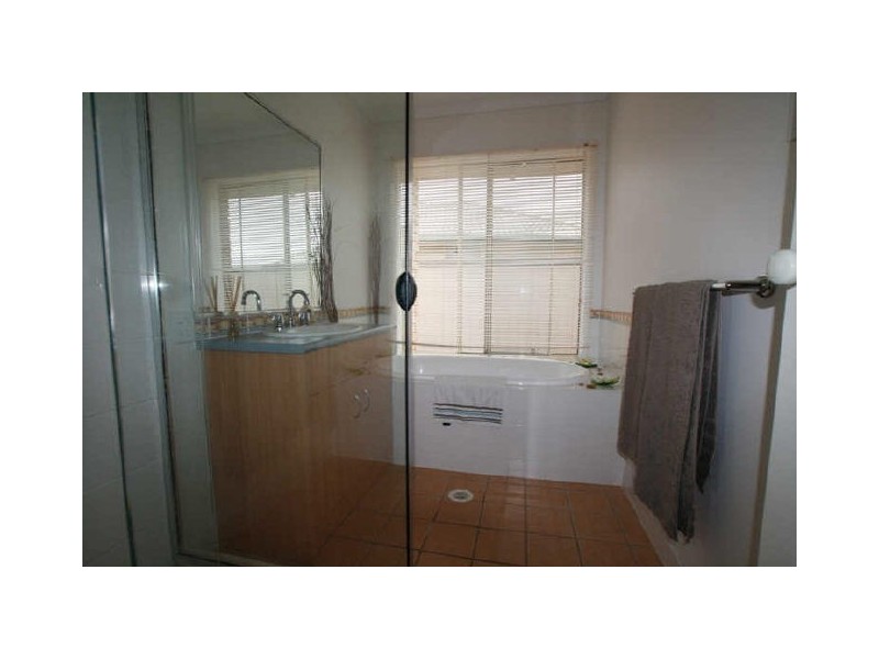 North Lakes QLD 4509