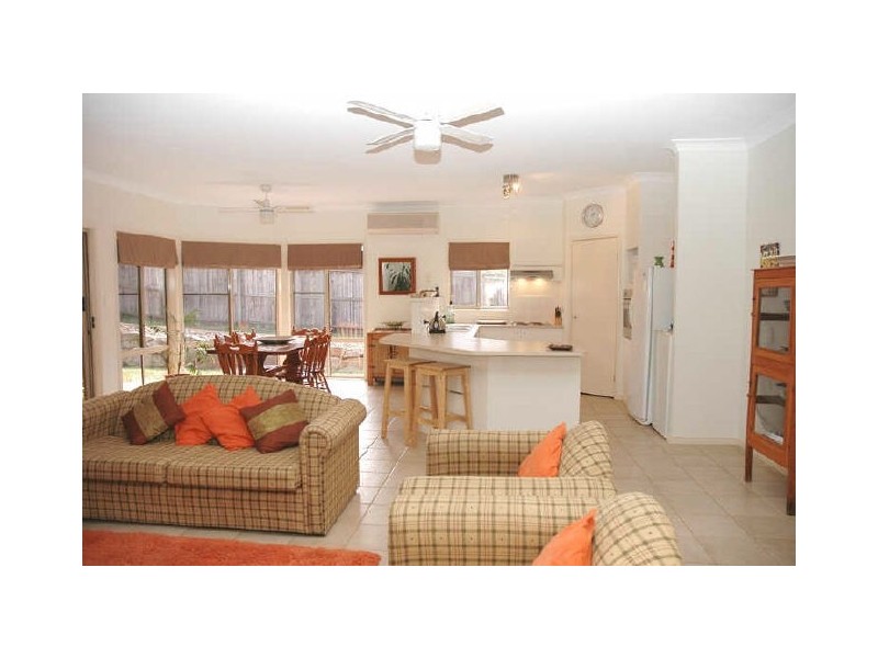 8 Peron Crescent, North Lakes QLD 4509