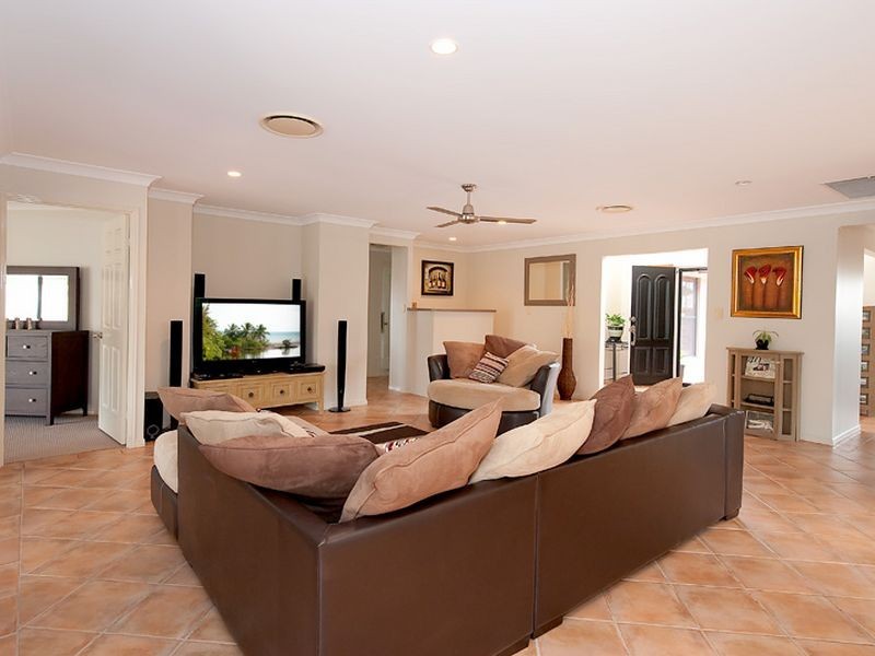 17 Fernan Court, Murrumba Downs QLD 4503