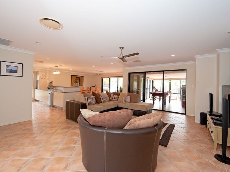 17 Fernan Court, Murrumba Downs QLD 4503