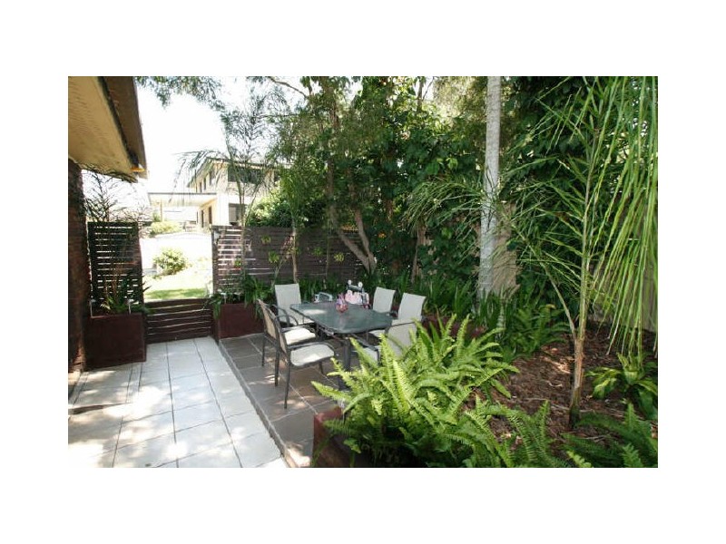 2 Water Street, Kallangur QLD 4503