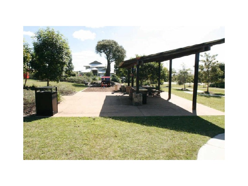 North Lakes QLD 4509