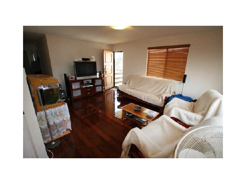 8 Oakview Court, Kallangur QLD 4503