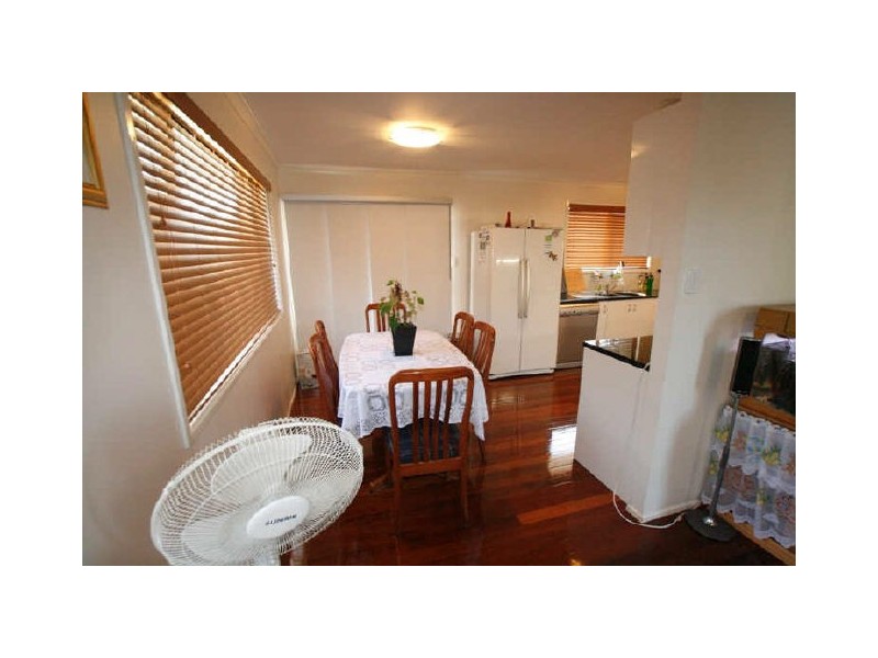 8 Oakview Court, Kallangur QLD 4503