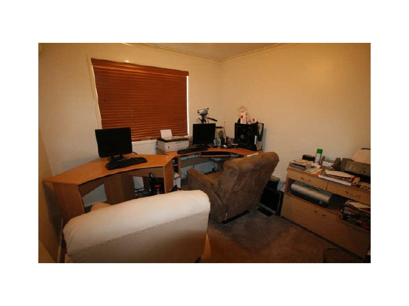 8 Oakview Court, Kallangur QLD 4503