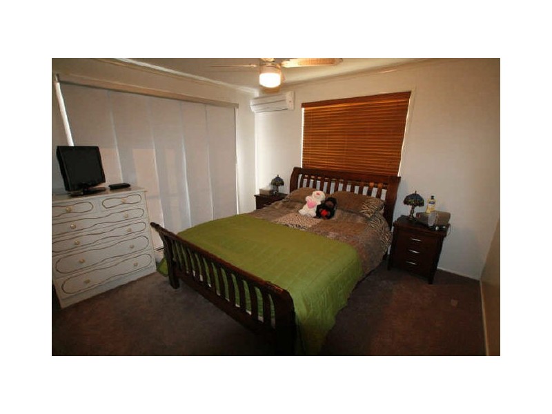 8 Oakview Court, Kallangur QLD 4503