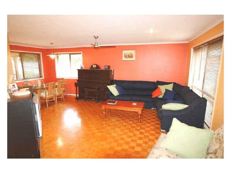 31 Winter Road, Kallangur QLD 4503