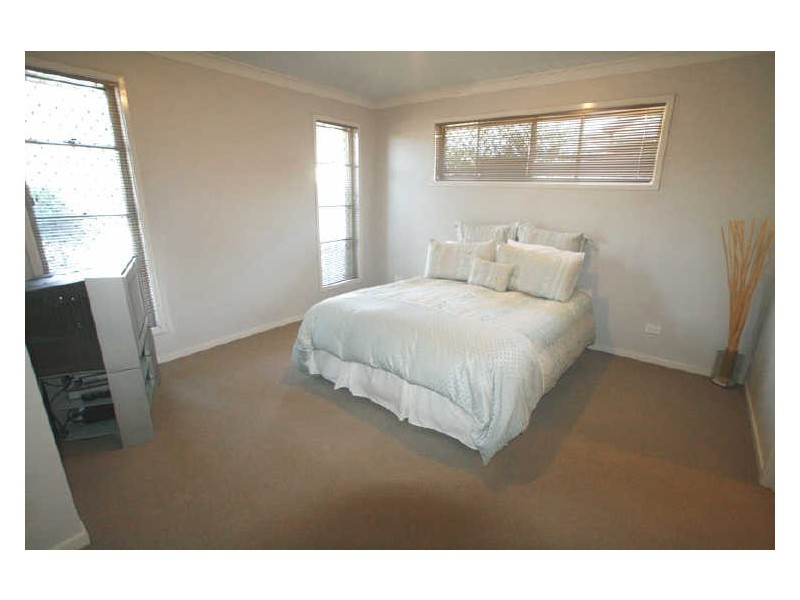 11 Park Grove Court, Kallangur QLD 4503