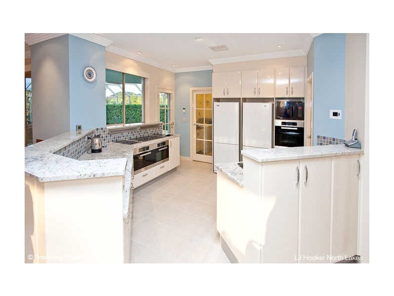 24 Bridgeport Drive, North Lakes QLD 4509