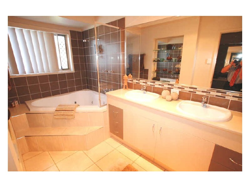 26 Yellow Robin Court, Narangba QLD 4504