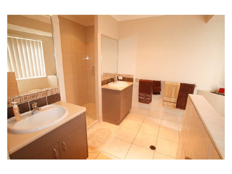 26 Yellow Robin Court, Narangba QLD 4504