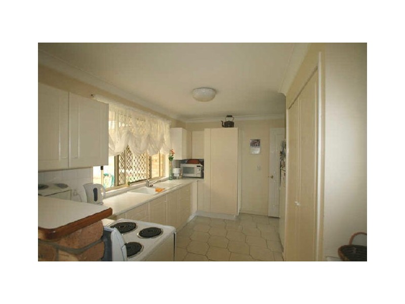18 Lemonwood Court, Kallangur QLD 4503