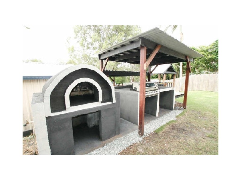 19 Jillian Street, Kallangur QLD 4503
