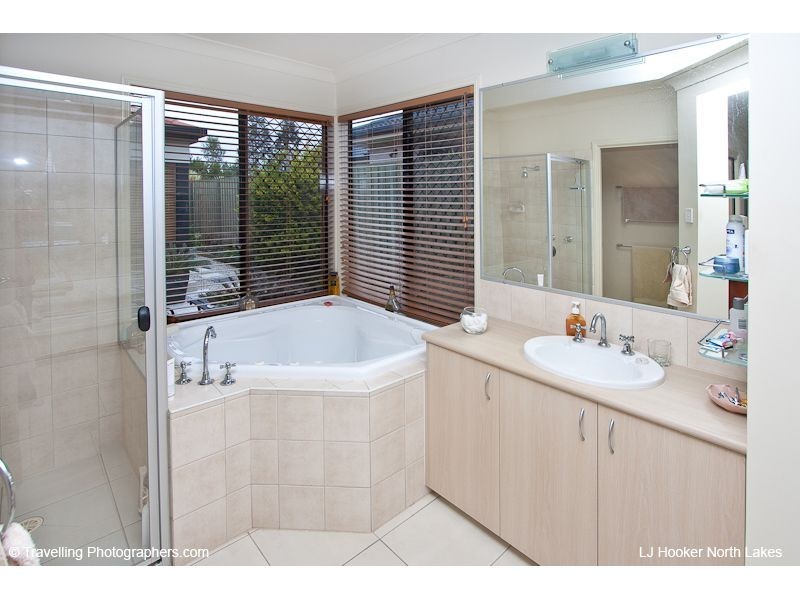 North Lakes QLD 4509