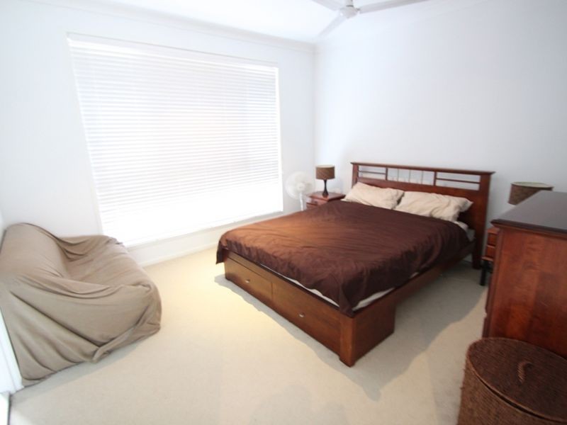 16 Echidna Parade, North Lakes QLD 4509