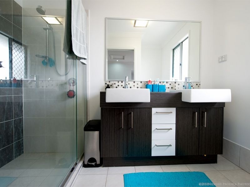 4 Crenshaw Street, North Lakes QLD 4509
