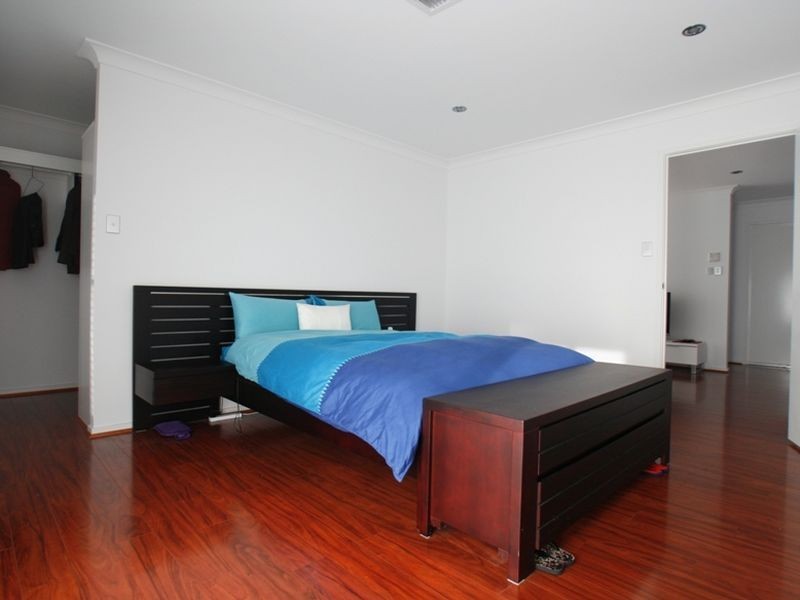 4 Crenshaw Street, North Lakes QLD 4509