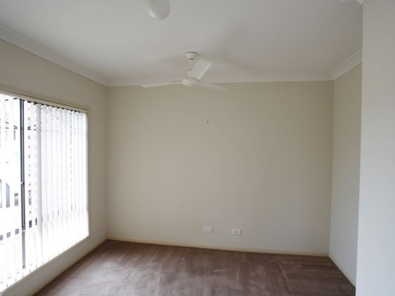 6 Dotterel Crescent, North Lakes QLD 4509