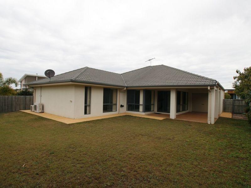 6 Dotterel Crescent, North Lakes QLD 4509