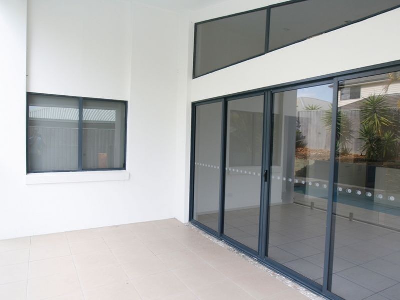 30 Peron Crescent, North Lakes QLD 4509