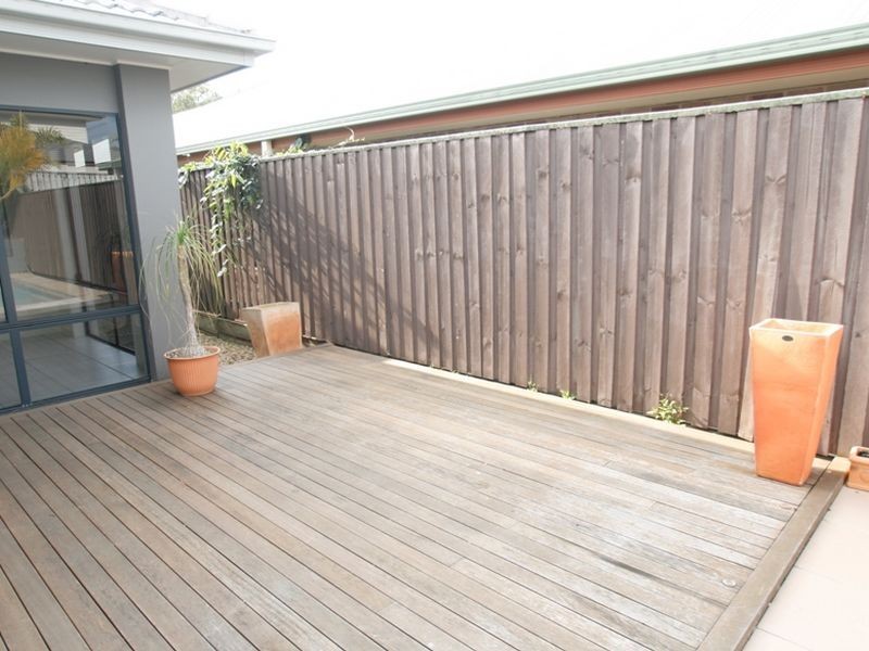 30 Peron Crescent, North Lakes QLD 4509