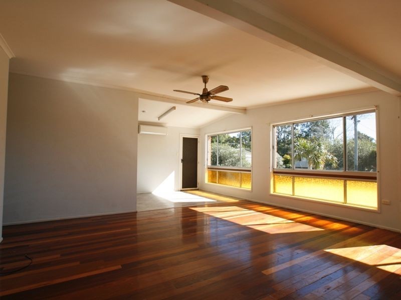 42 Diamond Avenue, Kallangur QLD 4503