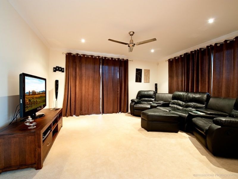 2 Pipit Close, Mango Hill QLD 4509