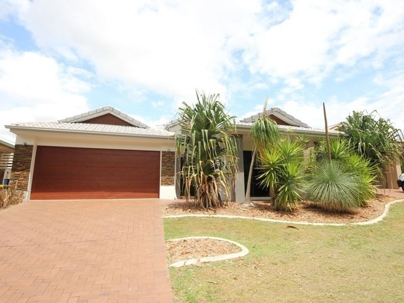 30 Peron Crescent, North Lakes QLD 4509