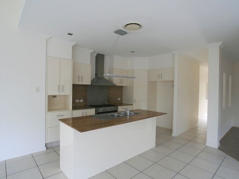 30 Peron Crescent, North Lakes QLD 4509