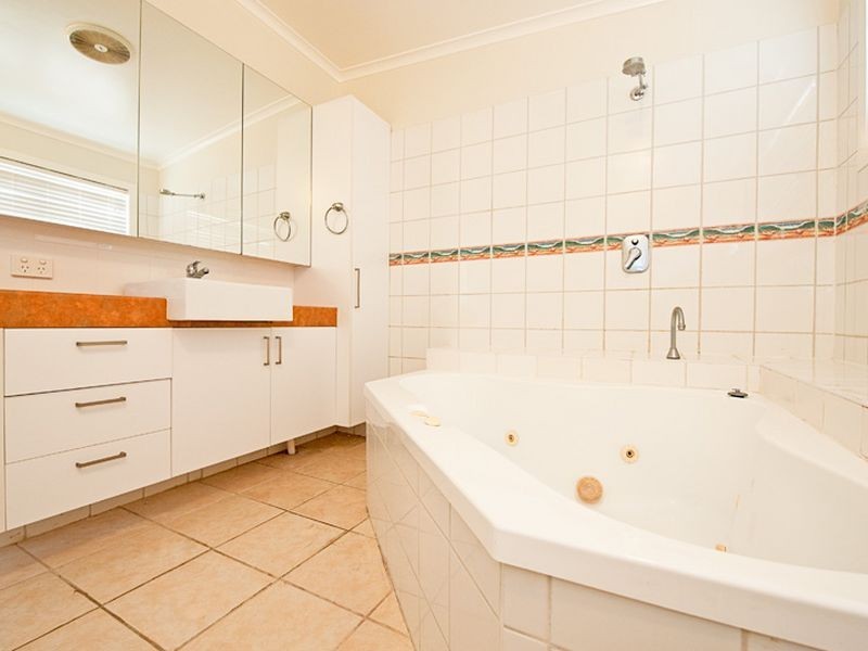 94 Cross Street, Deception Bay QLD 4508