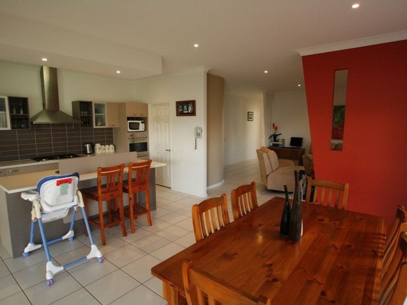 14 Elkhorn Court, North Lakes QLD 4509