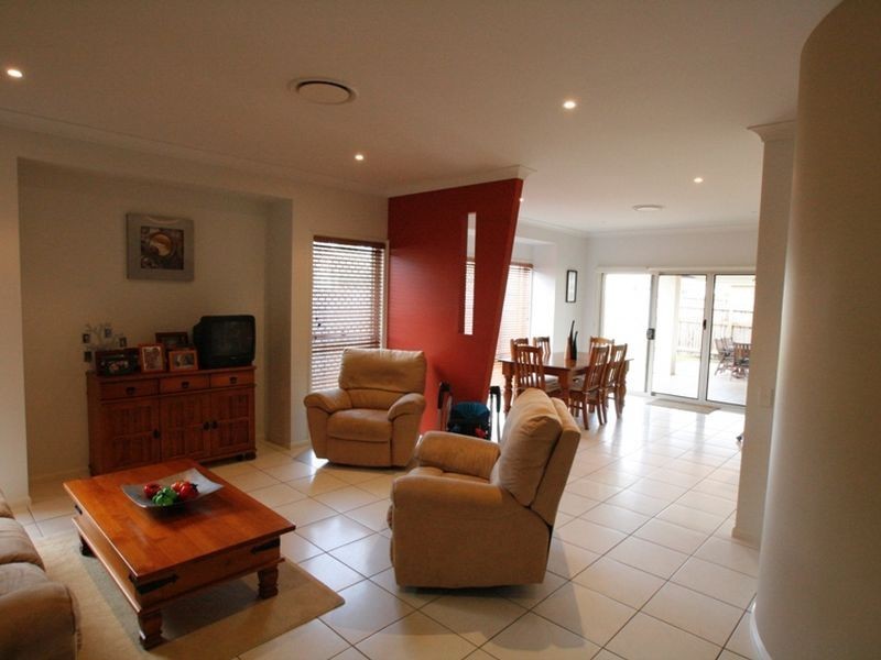 14 Elkhorn Court, North Lakes QLD 4509