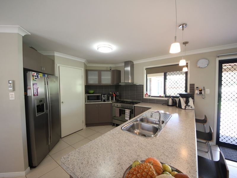8 Lucy Court, Narangba QLD 4504