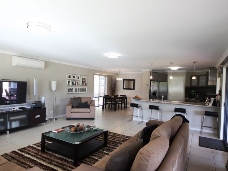 8 Lucy Court, Narangba QLD 4504