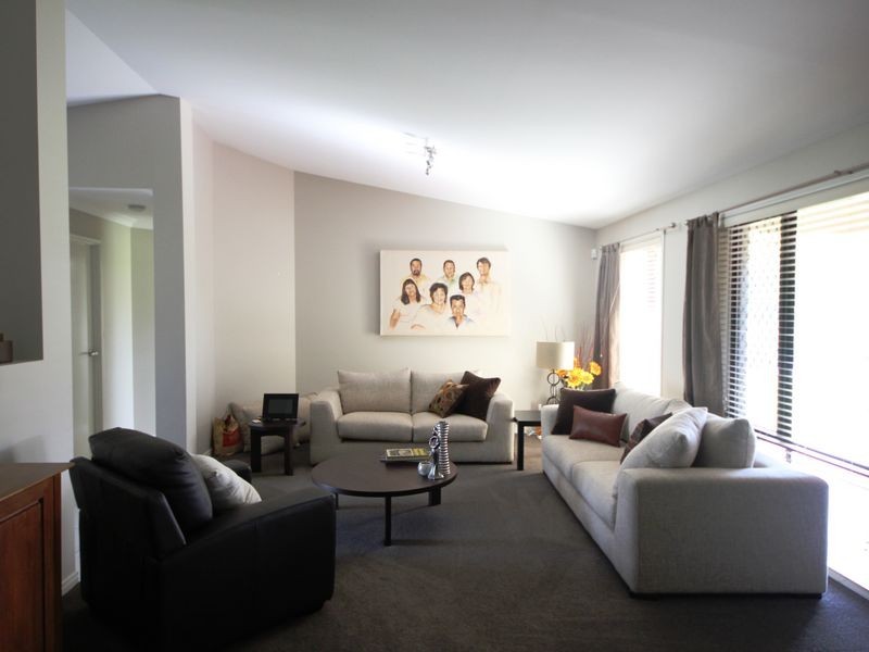 8 Lucy Court, Narangba QLD 4504
