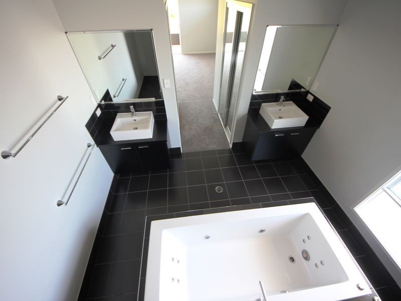 4 Vanilla Ave, Griffin QLD 4503