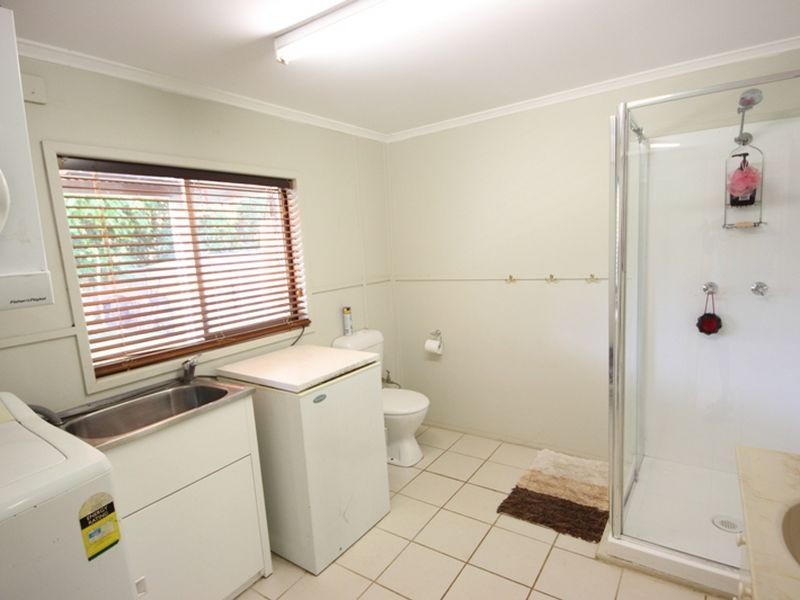 22 Lavercombe Drive, Kallangur QLD 4503